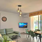 Apartament Cozy In San Pietro - Happy